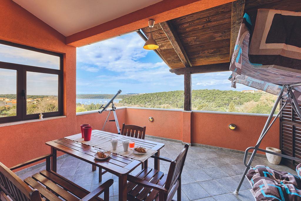 Ferienwohnung DEA Vista amazing sunsets Banjole Exterior foto
